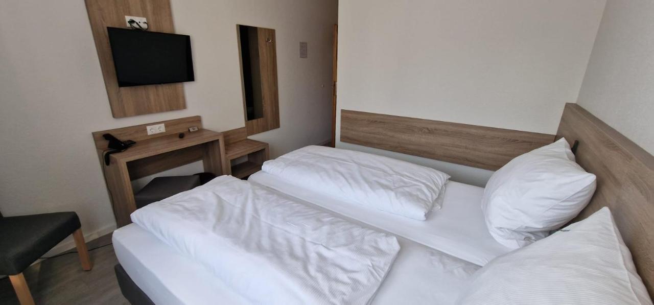 Hotel Ladage Франкфурт-на-Майне Экстерьер фото