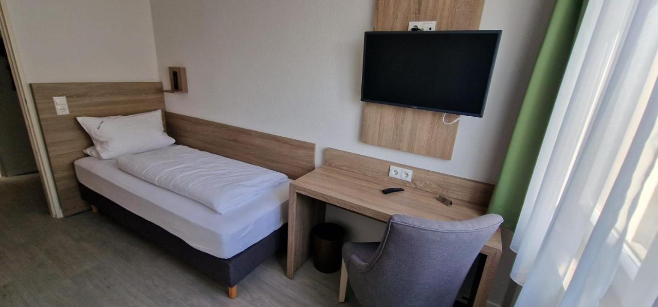 Hotel Ladage Франкфурт-на-Майне Экстерьер фото